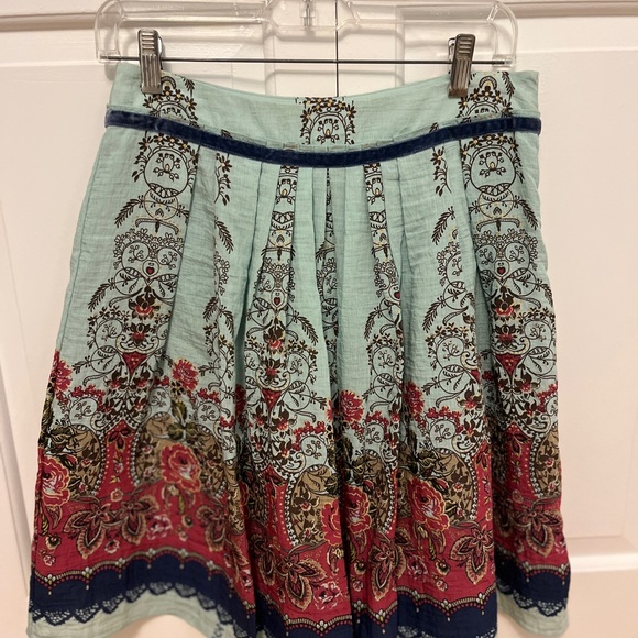 Soup pleated bohemian skirt in lovely pastel colors.  Size medium. - Picture 3 of 3